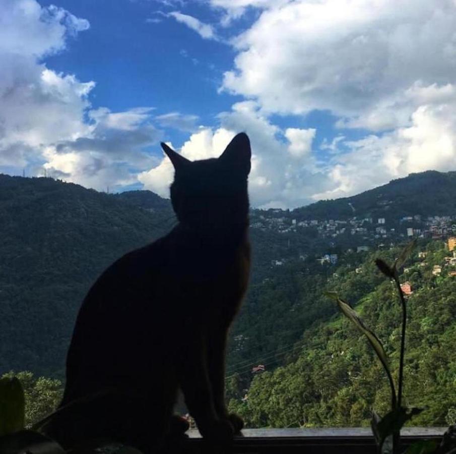 Ostello House Of Nomad Gangtok Esterno foto
